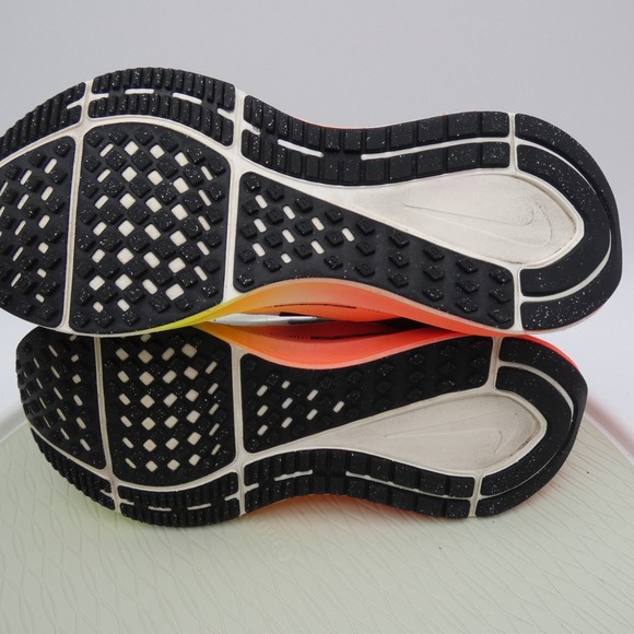 Nike Structure 25 HF4913-100 Mens 11 Running Shoes White Bright Crimson Sneakers - Picture 7 of 9